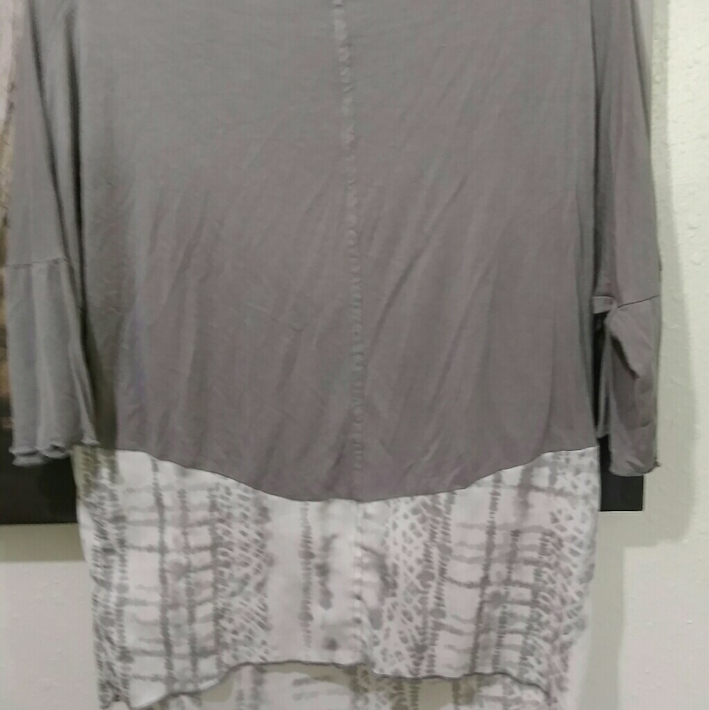 Hang Ten Flowy Top - Picture 3 of 3